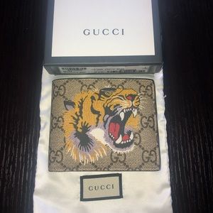 Gucci Tiger Print GG Supreme Wallet